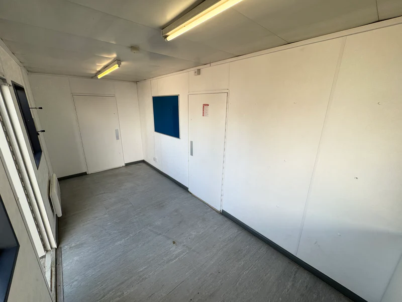 20x8ft Canteen or Office Portable Building Anti-Vandal Reduced - Image 6