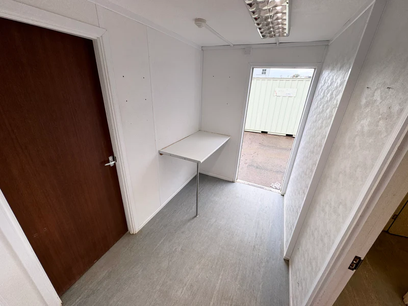 Modular Building 2 Bay 24x20ft Portable Building REDUCED - Image 9